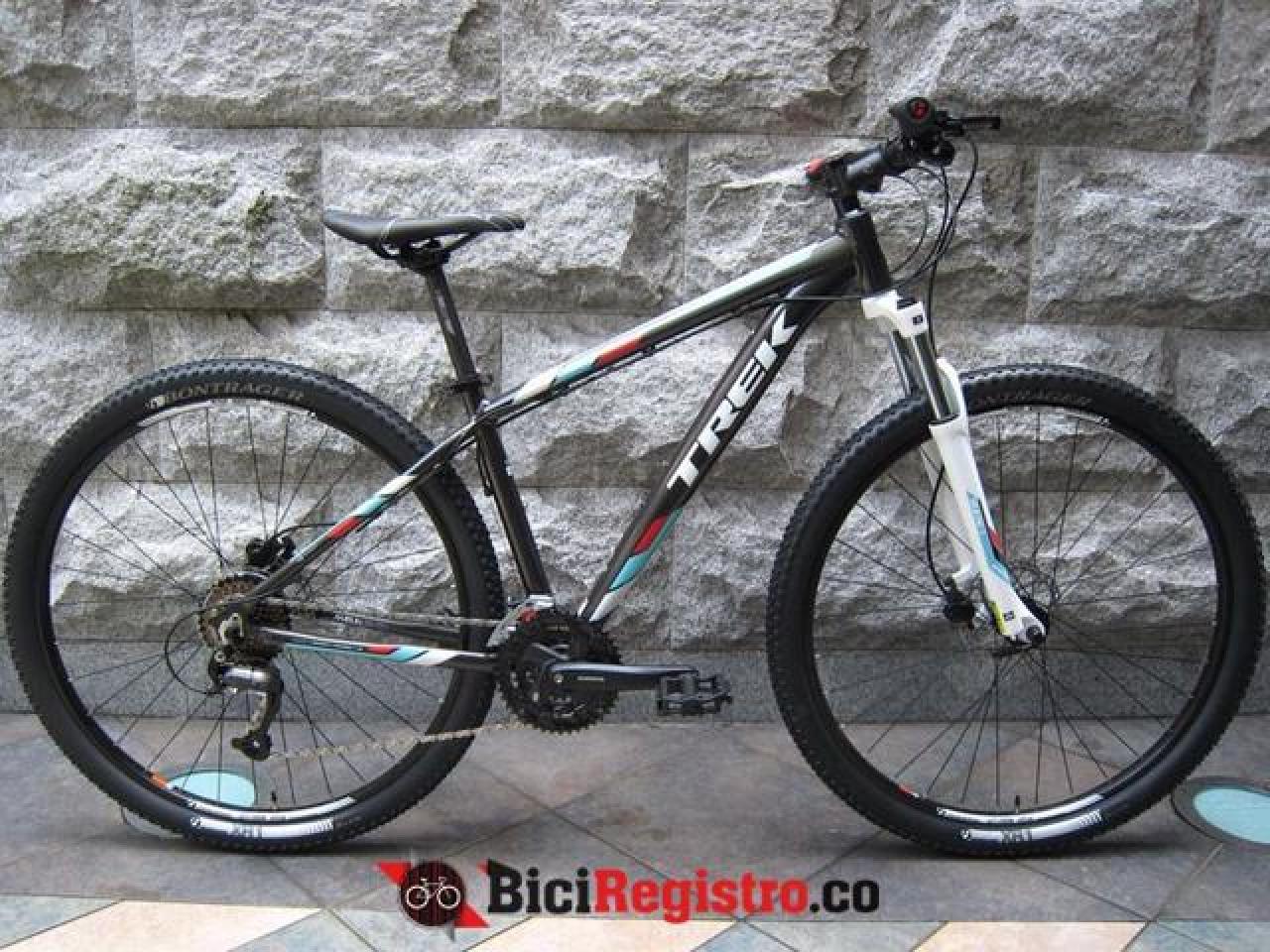 Trek Marlin 7 17.5 29 BK-WT-BL 2015